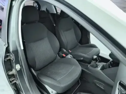 Photo 8 Peugeot 208  BlueHDi 100ch S&S BVM6 Allure Business