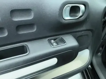 Photo 19 Citroën C3 Gén. III Ph2 NG PLUS 5