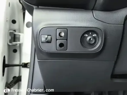 Photo 6 Citroën C3  BlueHDi 100 S&S BVM5 Feel Pack