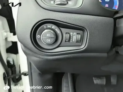 Photo 16 Jeep Renegade  1.5 Turbo T4 130 ch BVR7 e-Hybrid North Star