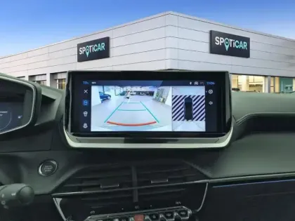 Photo 24 Peugeot 2008  Hybrid 136 e-DCS6 GT