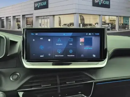 Photo 9 Peugeot 2008  Hybrid 136 e-DCS6 GT