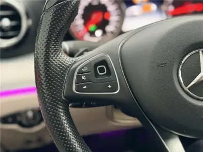 Photo 12 Mercedes Classe E Gén. V (W213) Ph1 Sportline 4