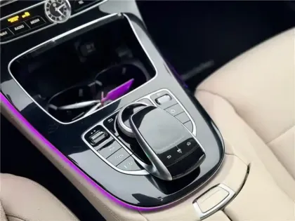 Photo 21 Mercedes Classe E Gén. V (W213) Ph1 Sportline 4