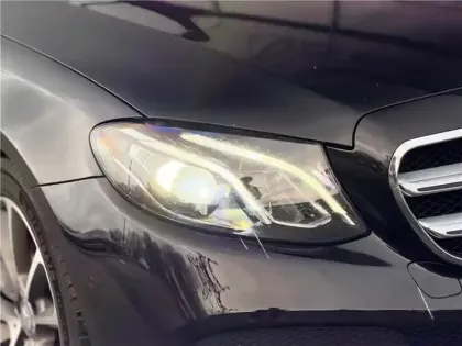 Photo 26 Mercedes Classe E Gén. V (W213) Ph1 Sportline 4