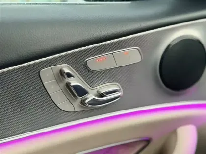 Photo 20 Mercedes Classe E Gén. V (W213) Ph1 Sportline 4