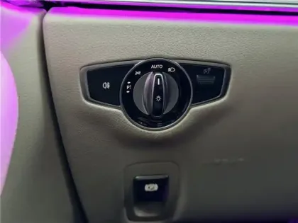 Photo 23 Mercedes Classe E Gén. V (W213) Ph1 Sportline 4