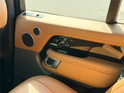 Photo 14 Land rover Range Rover Gén. IV Ph2 Mk IX Autobiography 5