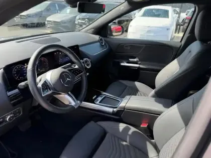 Photo 31 Mercedes GLA  200 d Progressive Line