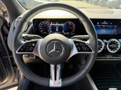 Photo 35 Mercedes GLA  200 d Progressive Line