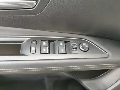 Photo 14 Peugeot 3008 Gén. II Ph2 GT Pack 5