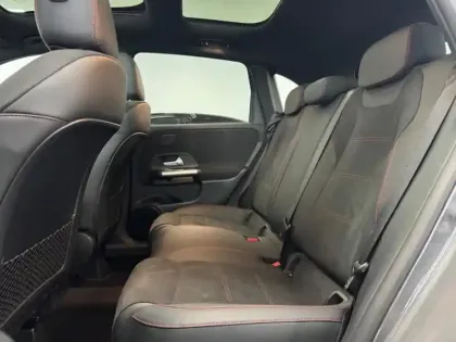 Photo 17 Mercedes Classe B 250 e Hybrid EQ AMG Line