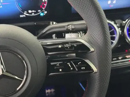 Photo 15 Mercedes Classe B 250 e Hybrid EQ AMG Line