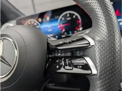 Photo 13 Mercedes GLA 200 d 