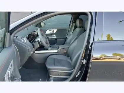 Photo 16 Mercedes GLA 200 d Edition 140