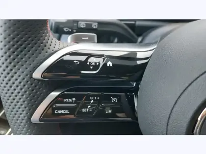 Photo 14 Mercedes GLA 200 d Edition 140