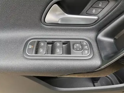 Photo 11 Mercedes Classe A Gén. IV (W177) Ph1 Style Line 5