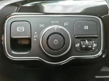 Photo 13 Mercedes Classe A Gén. IV (W177) Ph1 Style Line 5