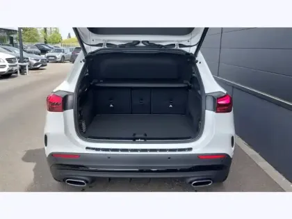 Photo 9 Mercedes GLA 180 d Edition 140