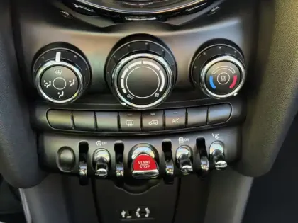 Photo 12 Mini Mini Gén. III (F56) Ph1 Shoreditch 3