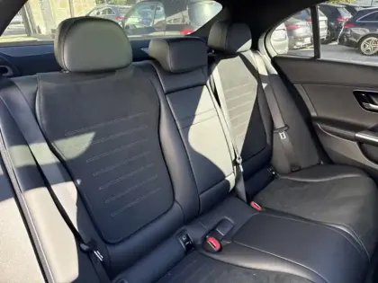 Photo 19 Mercedes Classe C  300 e Hybrid EQ Berli