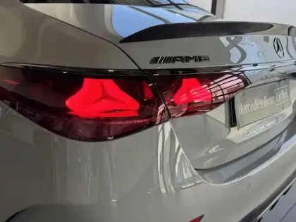 Photo 12 Mercedes Classe E Gén. VI (W214) Ph1 AMG 4