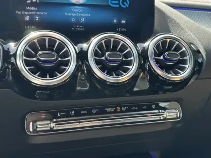 Photo 47 Mercedes EQA 350 4MATIC AMG Line