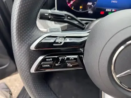 Photo 15 Mercedes Classe C  300 e Hybrid EQ Berli