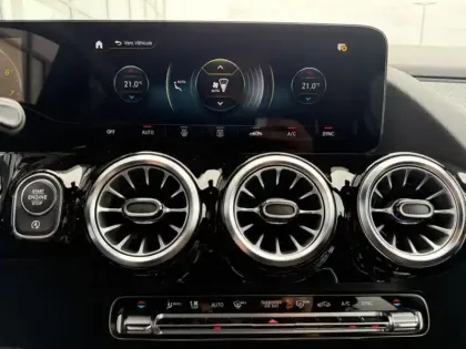 Photo 53 Mercedes GLA 200 AMG Line
