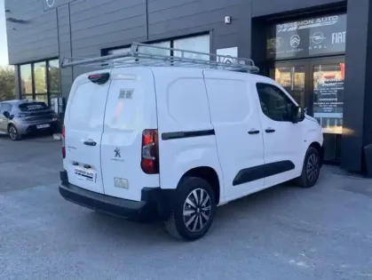 Photo 21 Peugeot Partner III BLUEHDI 100 S&S 650KG STAND ASPHALT