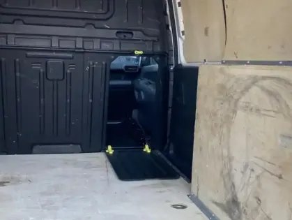 Photo 14 Peugeot Partner III BLUEHDI 100 S&S 650KG STAND ASPHALT