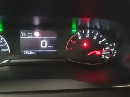 Photo 13 Peugeot 208 Gén. II Ph1 NG Allure 5