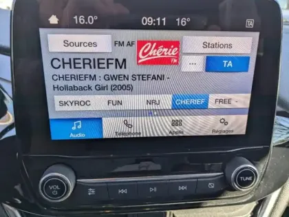 Photo 13 Ford Fiesta Gén. V Ph2 Titanium Business 5