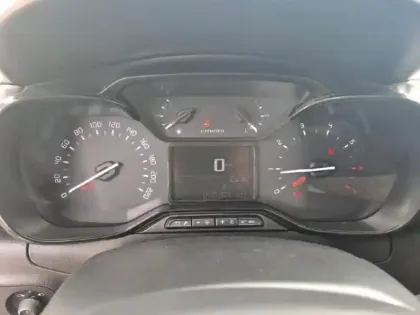 Photo 12 Citroën C3  1.5 BlueHDi 100ch S&S Feel E6.d