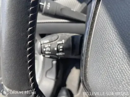 Photo 13 Peugeot 208  e- 136ch Style