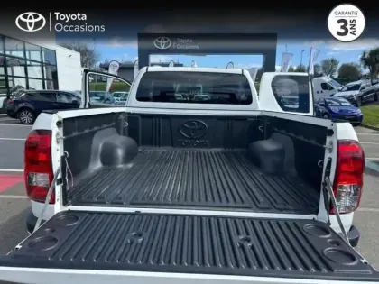 Photo 9 Toyota Hilux  2.8 D-4D X-Tra Cabine Légende 4WD RC21