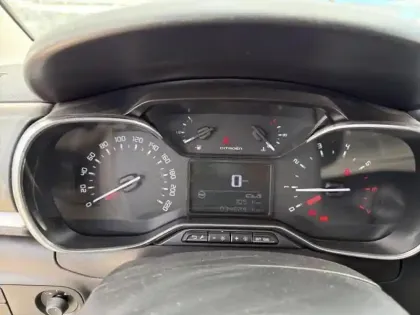 Photo 13 Citroën C3  1.2 PureTech 110ch S&S Shine 120-123g