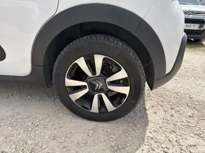 Photo 10 Citroën C3  1.2 PureTech 110ch S&S Shine 120-123g