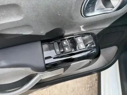 Photo 11 Citroën C3  1.2 PureTech 110ch S&S Shine 120-123g