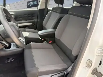 Photo 8 Citroën C3  PureTech 82ch Graphic S&S E6.d-TEMP