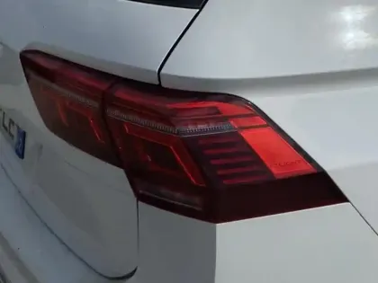 Photo 15 Volkswagen Tiguan Gén. II Ph2 R-Line Exclusive 5