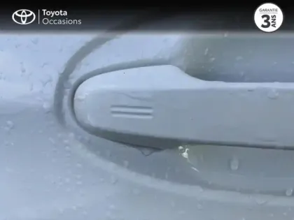 Photo 14 Toyota Yaris Gén. III Ph3 Ultimate 5