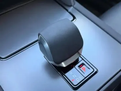 Photo 7 Land rover Discovery Sport  P270e PHEV 269ch Dynamic SE