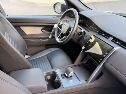 Photo 10 Land rover Discovery Sport  P270e PHEV 269ch Dynamic SE