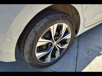 Photo 12 Renault Clio Gén. V (BJA) Ph1 NG Evolution 5