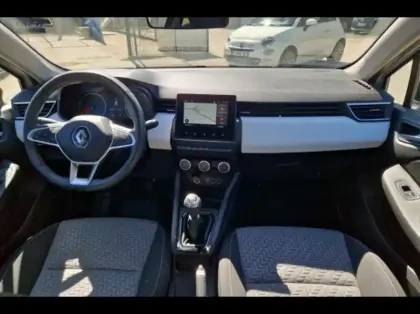 Photo 8 Renault Clio Gén. V (BJA) Ph1 NG Evolution 5