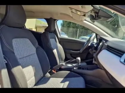 Photo 9 Renault Clio Gén. V (BJA) Ph1 NG Evolution 5