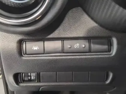 Photo 14 Nissan Juke  1.6 Hybrid 143ch N-Connecta 2023.5