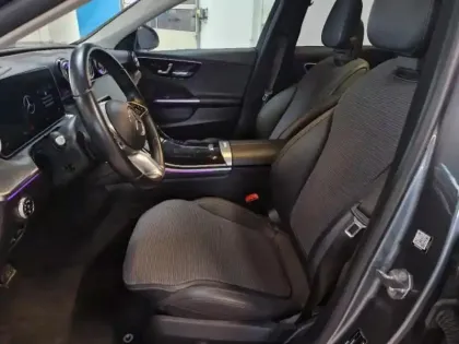 Photo 9 Mercedes Classe C Gén. V (W206) Ph1 Avantgarde Line 4