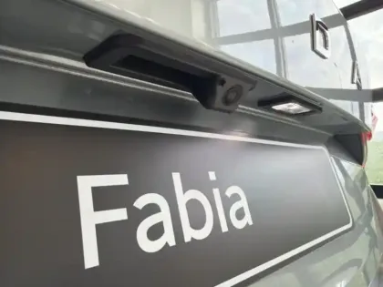 Photo 8 Skoda Fabia  1.0 TSI Evo2 95ch Selection